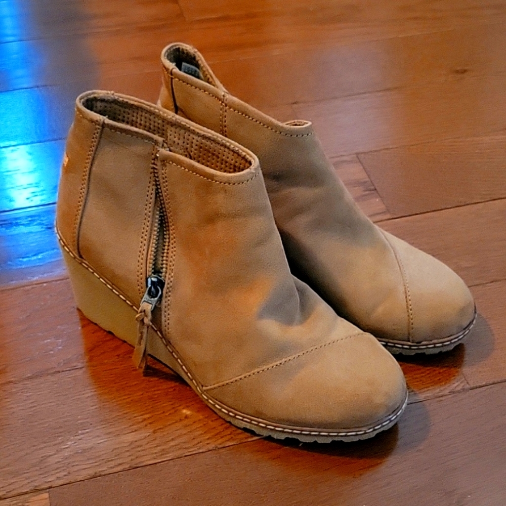 Women's Tom's Sz 8 Wedge Bootie